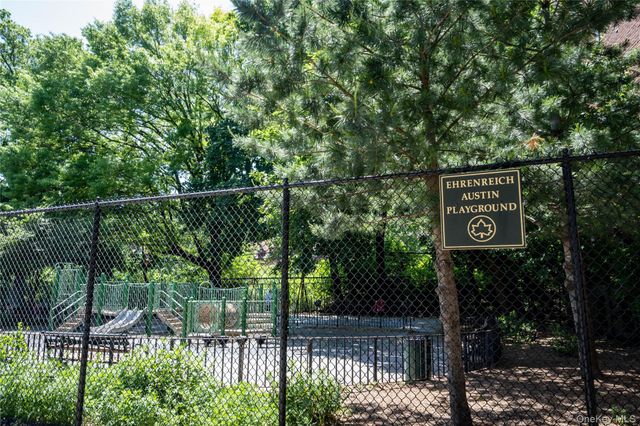 7320 Austin Street 4A, Forest Hills, NY 11375