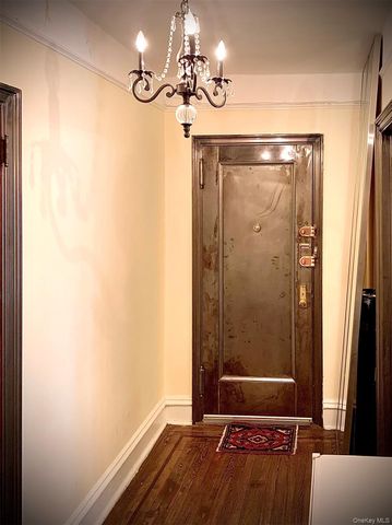 7320 Austin Street 4A, Forest Hills, NY 11375