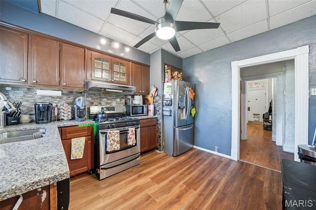 5232 Highland Avenue, St Louis, MO 63113