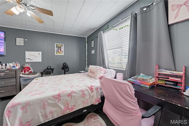 5232 Highland Avenue, St Louis, MO 63113