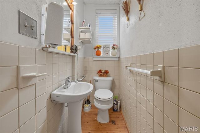 5232 Highland Avenue, St Louis, MO 63113