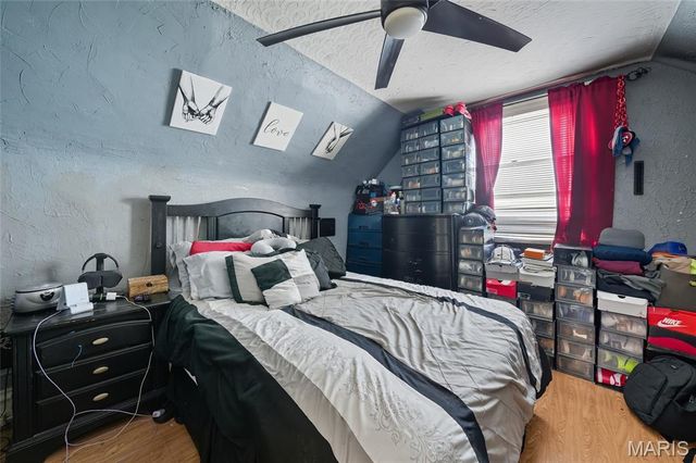 5232 Highland Avenue, St Louis, MO 63113