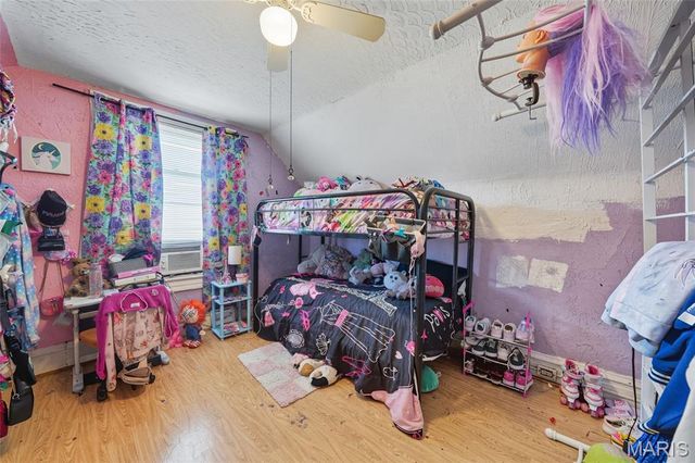 5232 Highland Avenue, St Louis, MO 63113