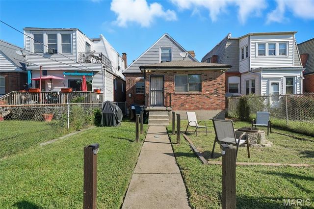 5232 Highland Avenue, St Louis, MO 63113