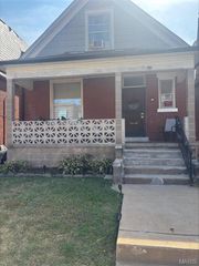 5232 Highland Avenue, St Louis, MO 63113