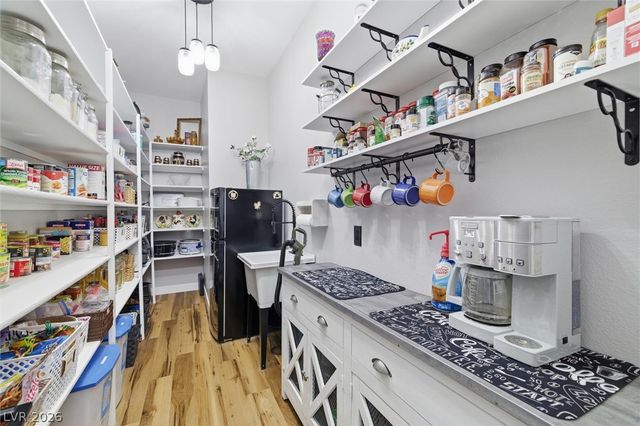 601 North Helen Street, Pahrump, NV 89060