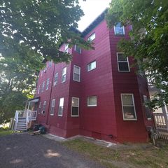 18 Elizabeth St, Worcester, MA 01605