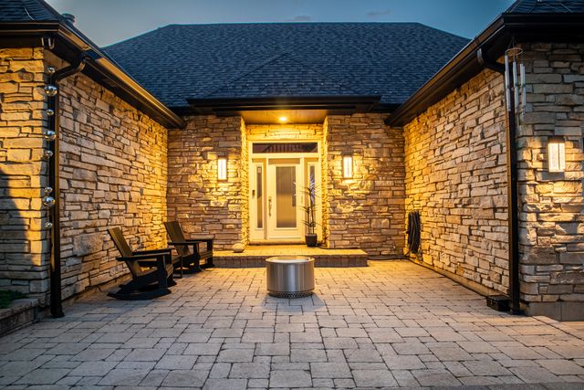 40W022 Tanner Road, North Aurora, IL 60542