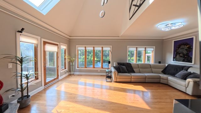 40W022 Tanner Road, North Aurora, IL 60542