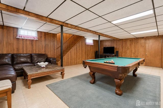 2 Carlton Street, Carteret, NJ 07008