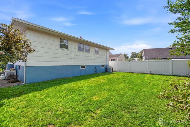 2 Carlton Street, Carteret, NJ 07008