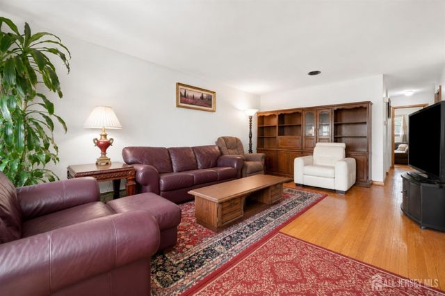 2 Carlton Street, Carteret, NJ 07008