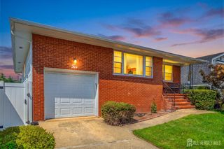 2 Carlton Street, Carteret, NJ 07008