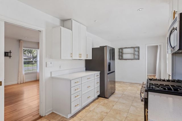 5163 PEG LN, Memphis, TN 38117