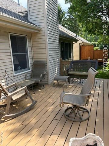 5523 Ashby Court, Waterford, MI 48327