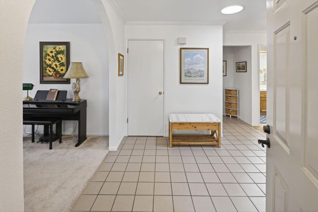 7440 W Black Tree Ln, Citrus Heights, CA 95610