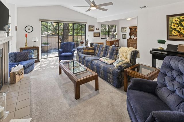 7440 W Black Tree Ln, Citrus Heights, CA 95610
