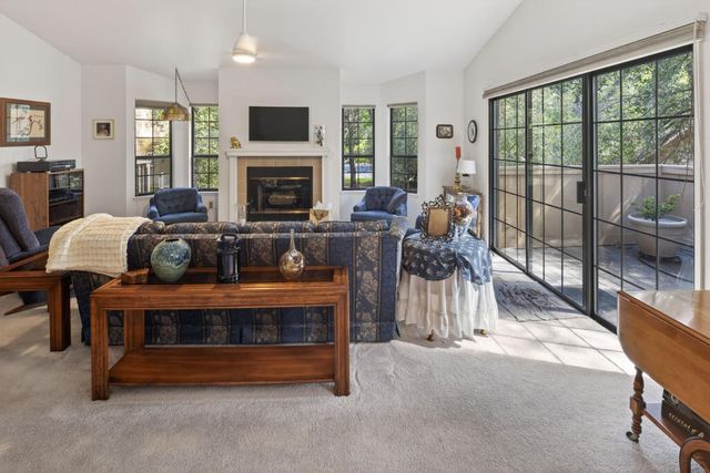 7440 W Black Tree Ln, Citrus Heights, CA 95610