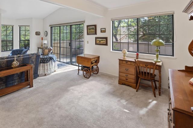 7440 W Black Tree Ln, Citrus Heights, CA 95610