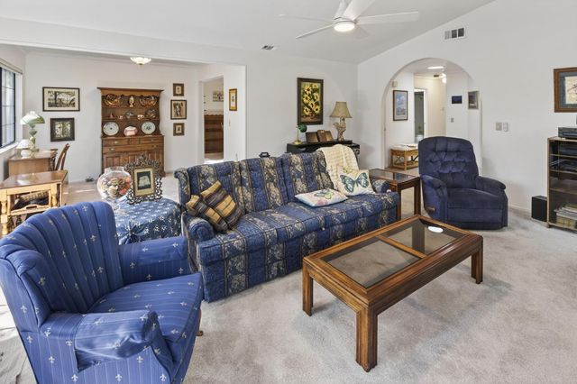 7440 W Black Tree Ln, Citrus Heights, CA 95610