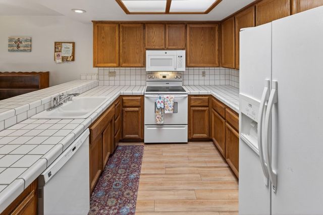 7440 W Black Tree Ln, Citrus Heights, CA 95610