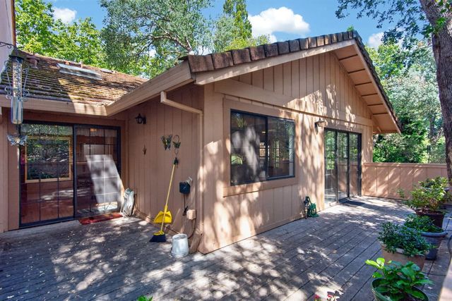7440 W Black Tree Ln, Citrus Heights, CA 95610