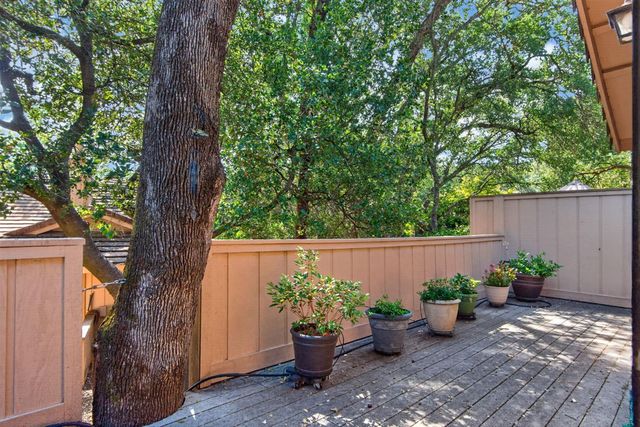 7440 W Black Tree Ln, Citrus Heights, CA 95610