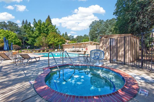 7440 W Black Tree Ln, Citrus Heights, CA 95610