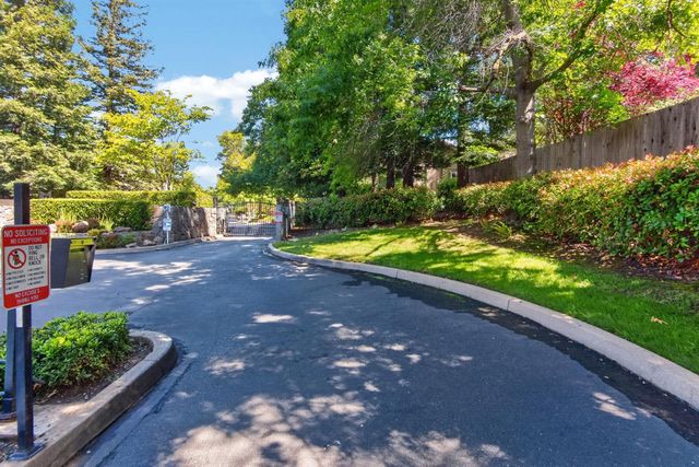 7440 W Black Tree Ln, Citrus Heights, CA 95610