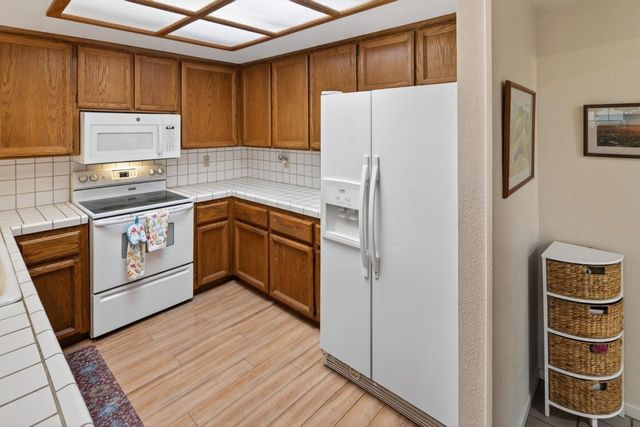 7440 W Black Tree Ln, Citrus Heights, CA 95610