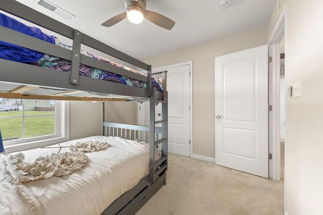 34 FAYE DR, Bunker Hill, WV 25413