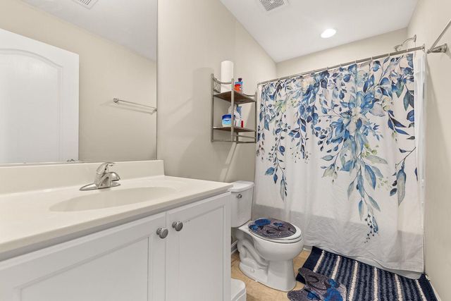 34 FAYE DR, Bunker Hill, WV 25413