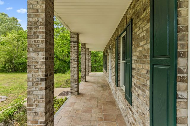831 Defeated Creek Rd, Centerville, TN 37033