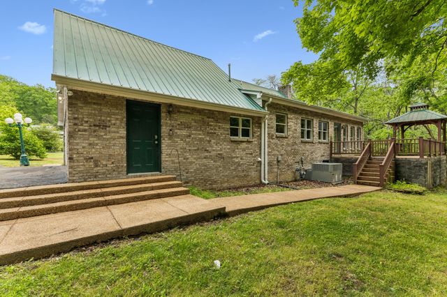 831 Defeated Creek Rd, Centerville, TN 37033