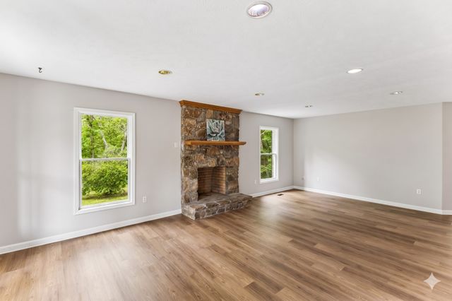831 Defeated Creek Rd, Centerville, TN 37033