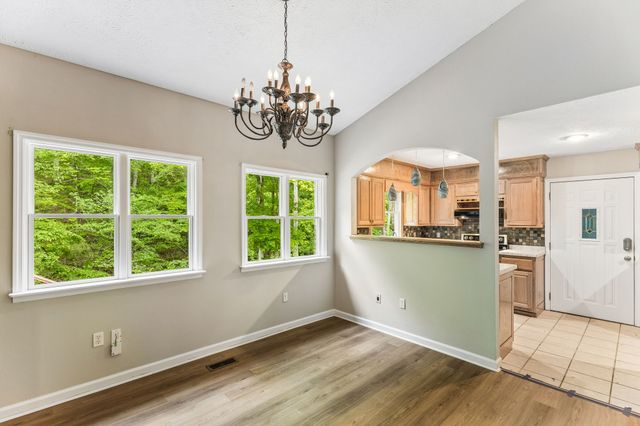 831 Defeated Creek Rd, Centerville, TN 37033
