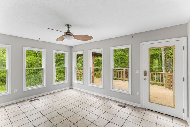 831 Defeated Creek Rd, Centerville, TN 37033