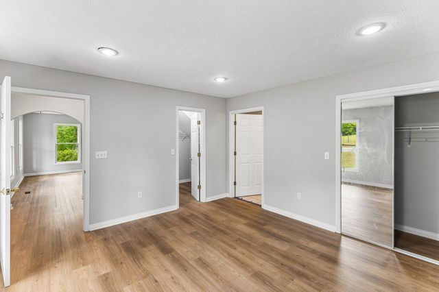 831 Defeated Creek Rd, Centerville, TN 37033