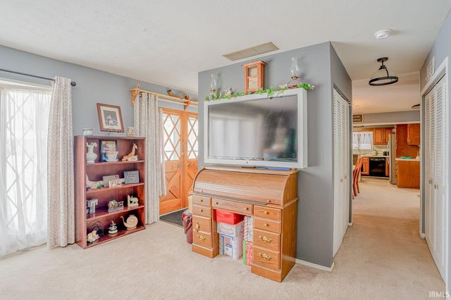 140 Manchester Drive, Mishawaka, IN 46544