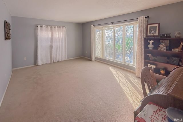 140 Manchester Drive, Mishawaka, IN 46544