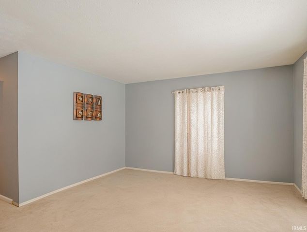 140 Manchester Drive, Mishawaka, IN 46544