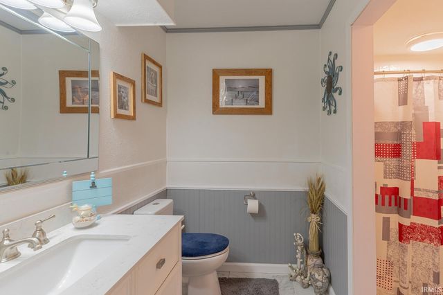 140 Manchester Drive, Mishawaka, IN 46544