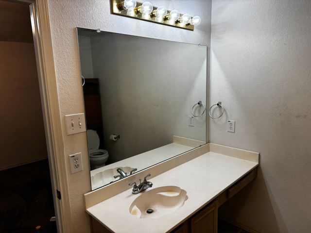 2836 Saint Johns Avenue, Lancaster, TX 75146