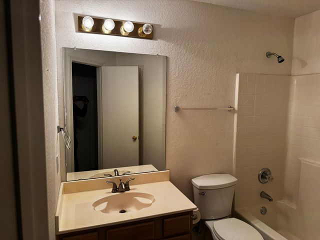 2836 Saint Johns Avenue, Lancaster, TX 75146