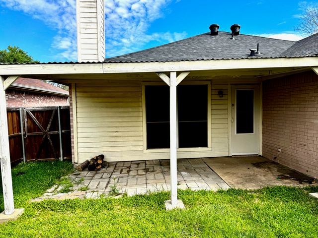 2836 Saint Johns Avenue, Lancaster, TX 75146