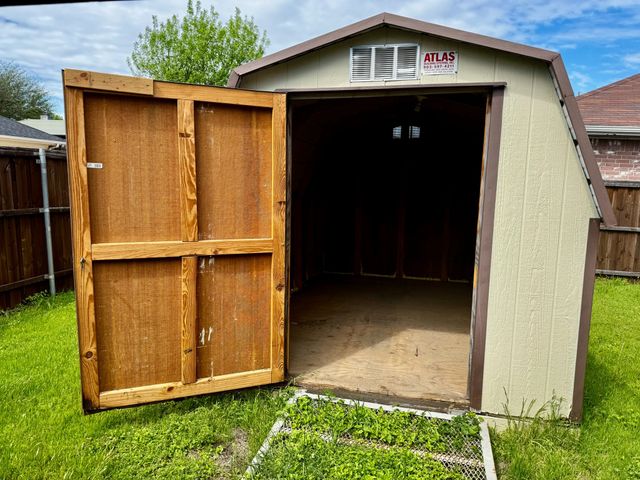 2836 Saint Johns Avenue, Lancaster, TX 75146