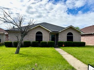 2836 Saint Johns Avenue, Lancaster, TX 75146