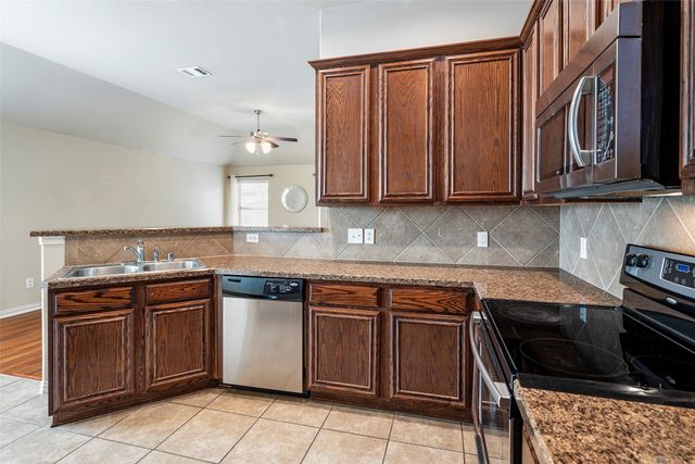 436 Northbrook Avenue, Oak Point, TX 75068