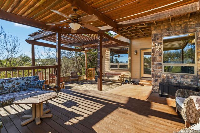 9623 Requa, Helotes, TX 78023