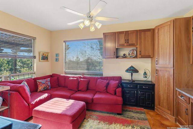 9623 Requa, Helotes, TX 78023